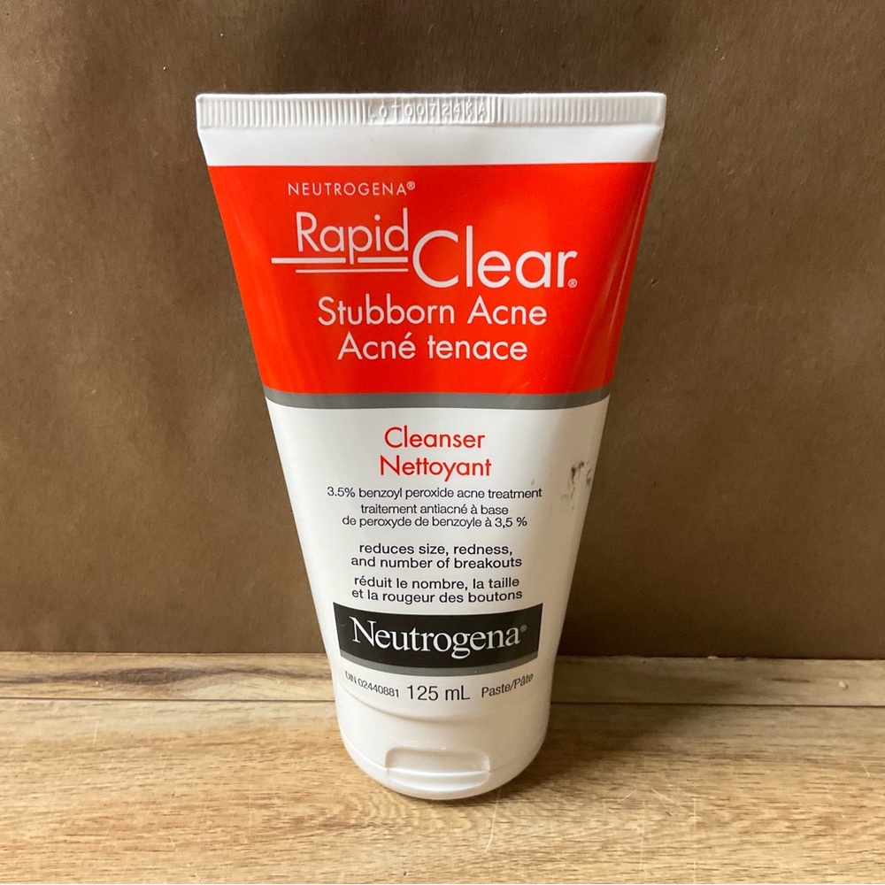 Neutrogena Rapid Clear Stubborn Acne Cleanser Face Wash Cleaner 125ml Treatment
